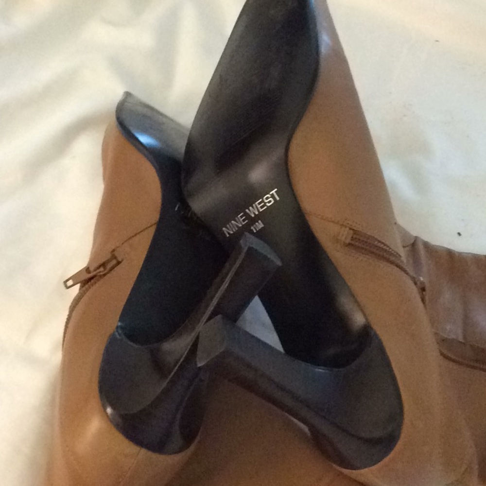 Square toe Boots - Picture 5 of 6